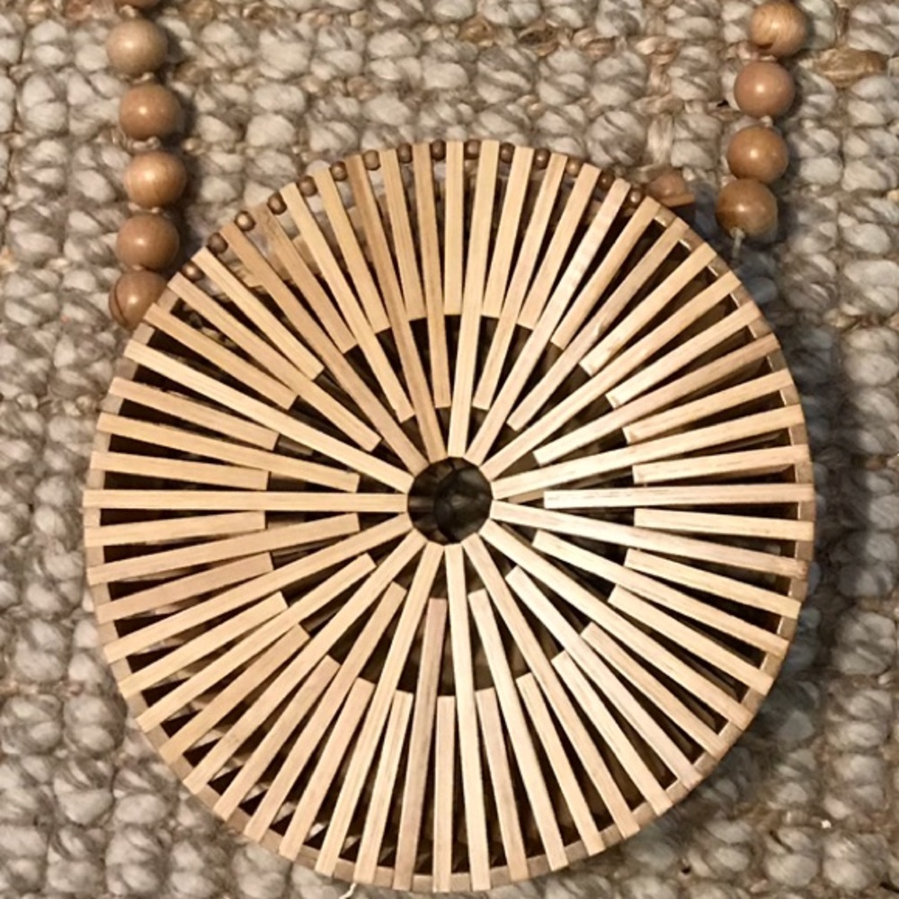 BEST OFFER WINS THIS ROUND HANDMADE BAMBOO BAG - Picture 3 of 8